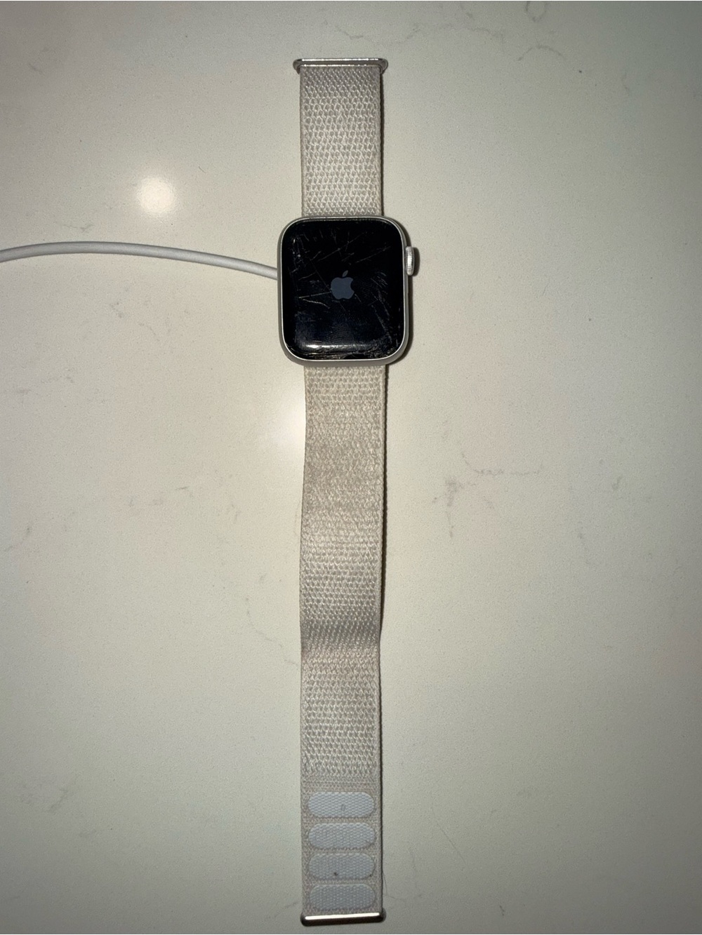 Apple Watch Series 5 40mm in Silver with White Sport band